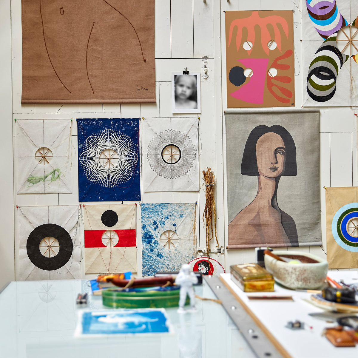 Tableau mural portrait de femme de HKliving, finition brown stitch