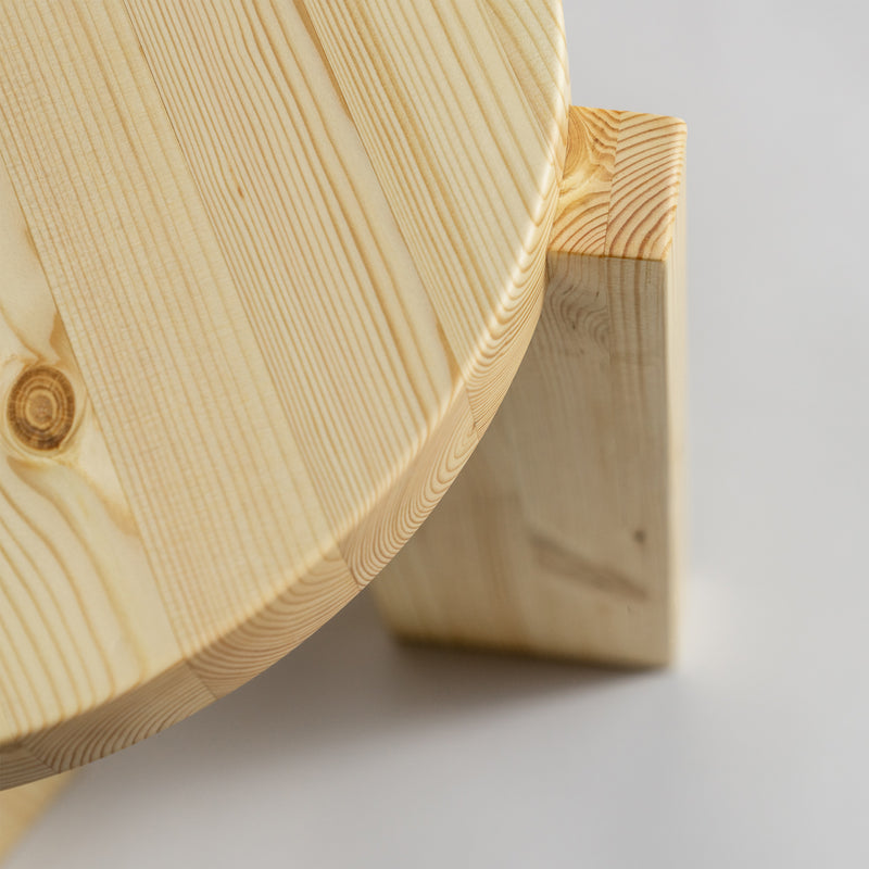 Vaarnii - 001 Hocker